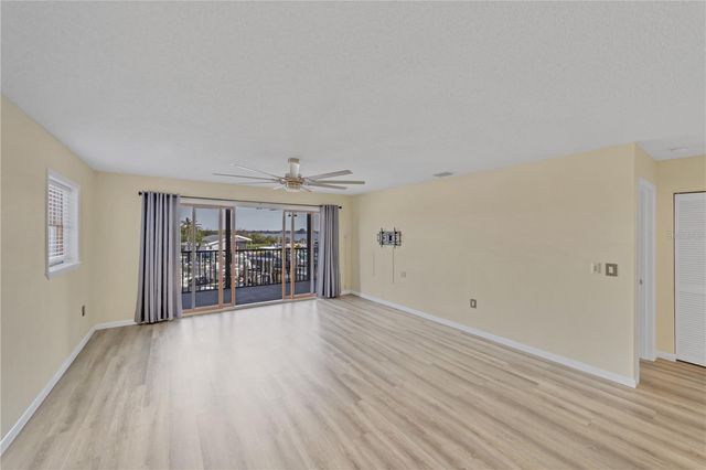 515 LEFFINGWELL AVENUE 116, Ellenton, FL 34222