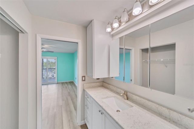 515 LEFFINGWELL AVENUE 116, Ellenton, FL 34222