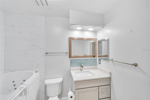 515 LEFFINGWELL AVENUE 116, Ellenton, FL 34222