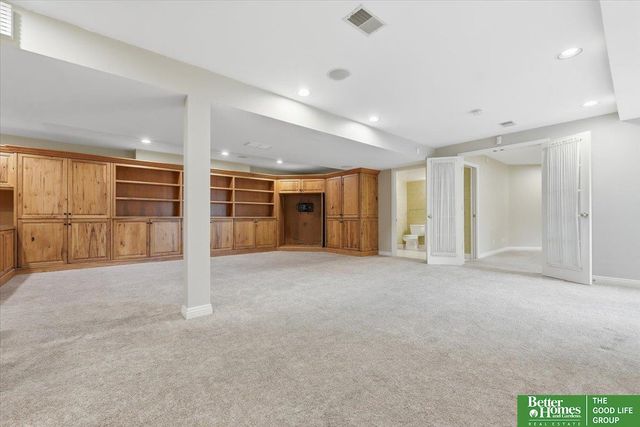 2006 S 91st Street, Omaha, NE 68124