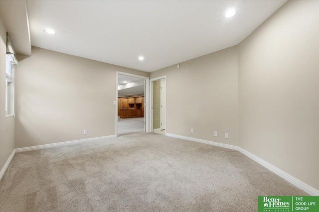 2006 S 91st Street, Omaha, NE 68124