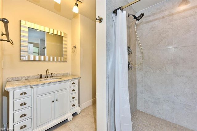 671 98th AVE N, Naples, FL 34108