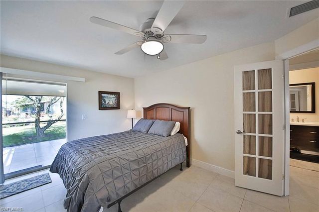 671 98th AVE N, Naples, FL 34108