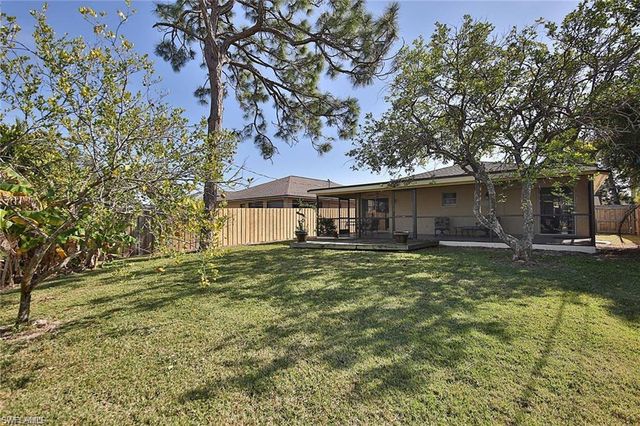 671 98th AVE N, Naples, FL 34108