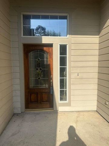 127 W Burberry Circle, Conroe, TX 77384