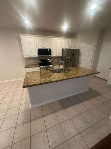 127 W Burberry Circle, Conroe, TX 77384