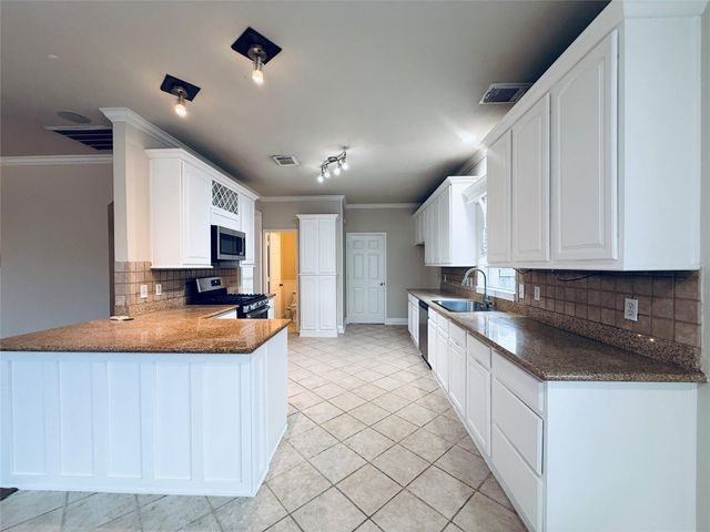 16927 Tower Ridge, Friendswood, TX 77546