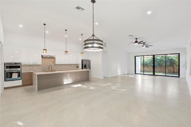 8570 SW 198th St -, Cutler Bay, FL 33189