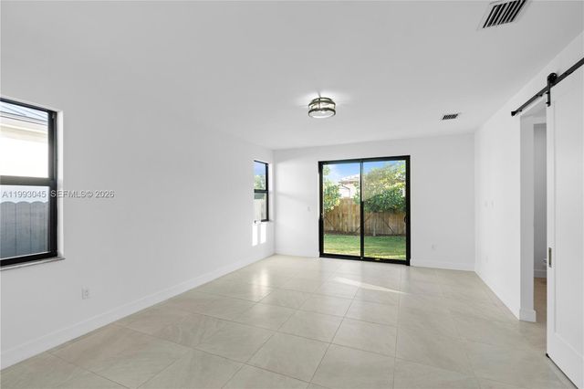 8570 SW 198th St -, Cutler Bay, FL 33189