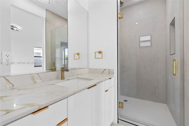 8570 SW 198th St -, Cutler Bay, FL 33189