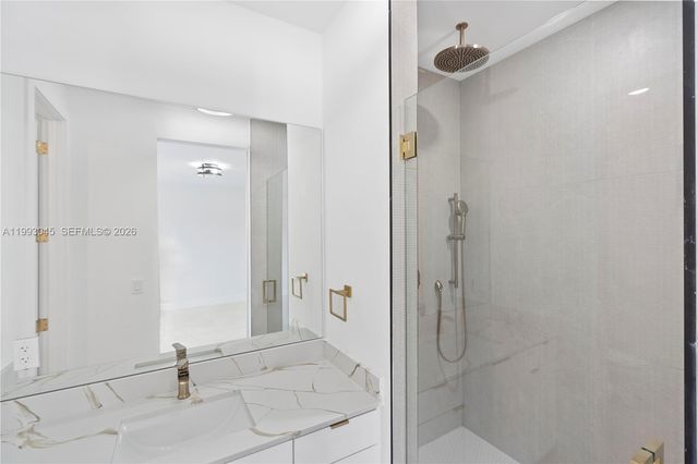 8570 SW 198th St -, Cutler Bay, FL 33189