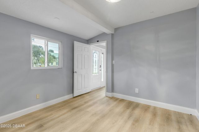 921 E 2nd Avenue E, New Smyrna Beach, FL 32169