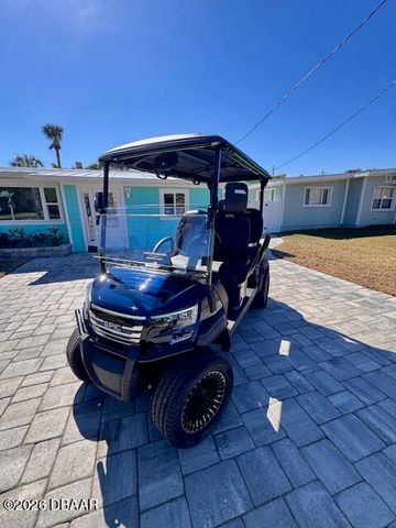 921 E 2nd Avenue E, New Smyrna Beach, FL 32169