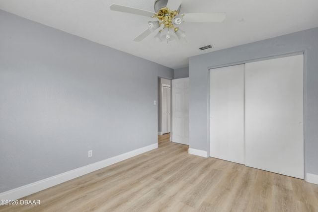 921 E 2nd Avenue E, New Smyrna Beach, FL 32169