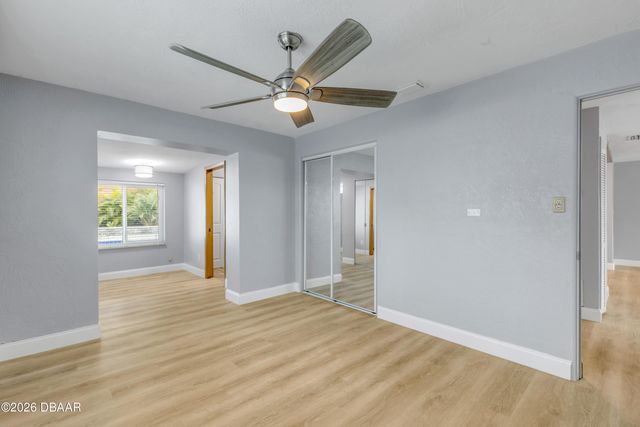 921 E 2nd Avenue E, New Smyrna Beach, FL 32169