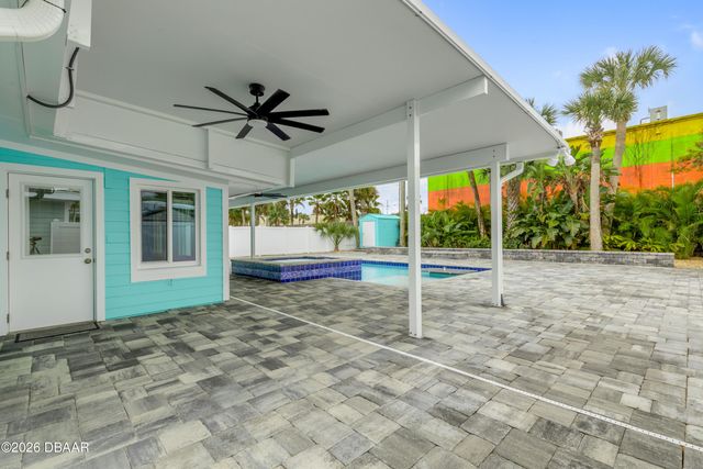 921 E 2nd Avenue E, New Smyrna Beach, FL 32169