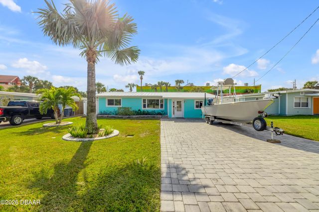 921 E 2nd Avenue E, New Smyrna Beach, FL 32169