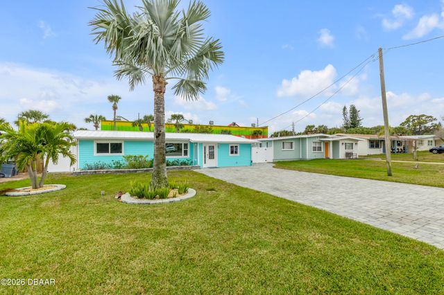 921 E 2nd Avenue E, New Smyrna Beach, FL 32169