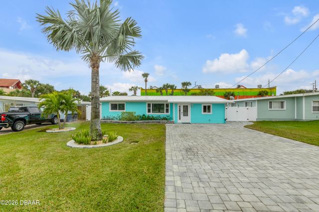 921 E 2nd Avenue E, New Smyrna Beach, FL 32169