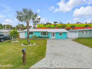 921 E 2nd Avenue E, New Smyrna Beach, FL 32169