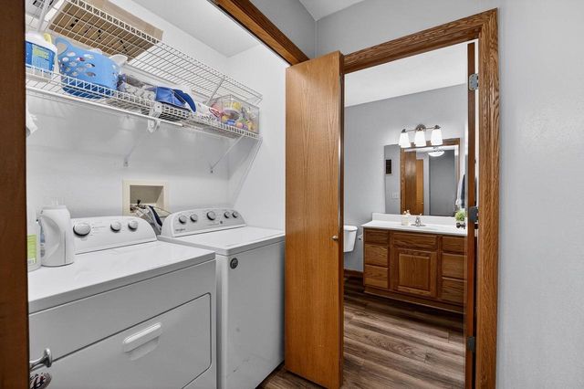 1026 Stonewood Crossing, Sun Prairie, WI 53590