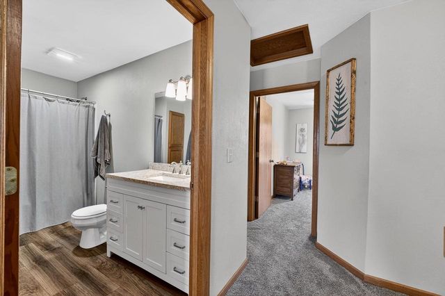 1026 Stonewood Crossing, Sun Prairie, WI 53590