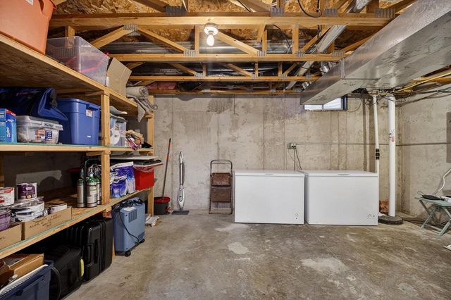 1026 Stonewood Crossing, Sun Prairie, WI 53590