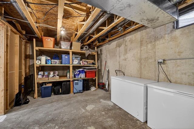 1026 Stonewood Crossing, Sun Prairie, WI 53590