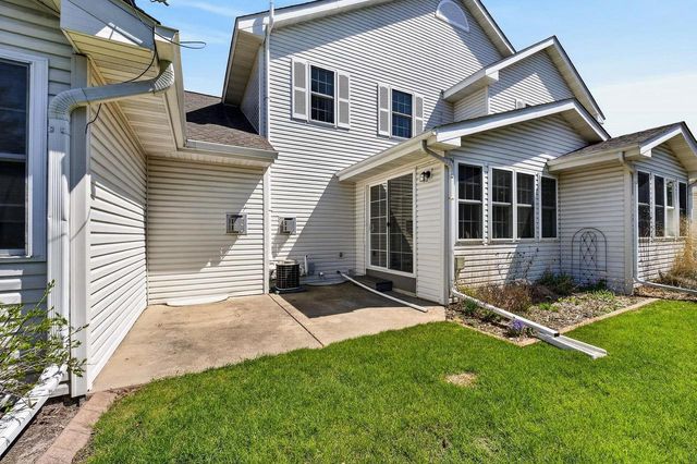 1026 Stonewood Crossing, Sun Prairie, WI 53590