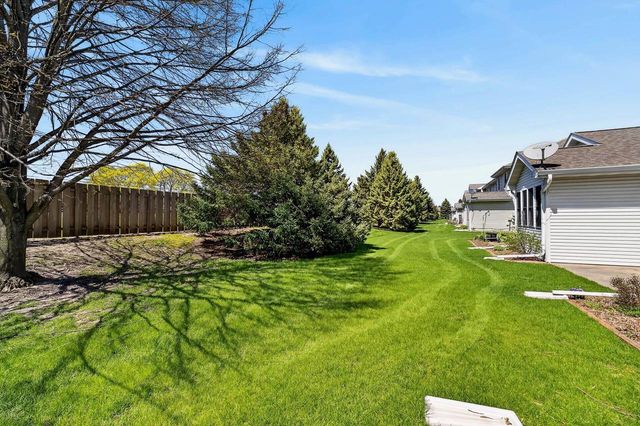 1026 Stonewood Crossing, Sun Prairie, WI 53590