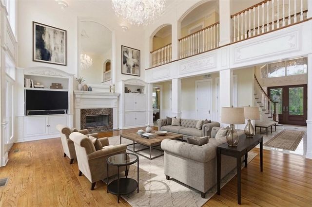 810 Chapel Hill Ct, Pine Twp, PA 15044