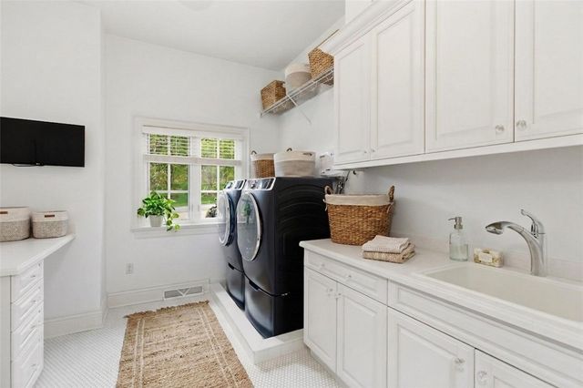 810 Chapel Hill Ct, Pine Twp, PA 15044
