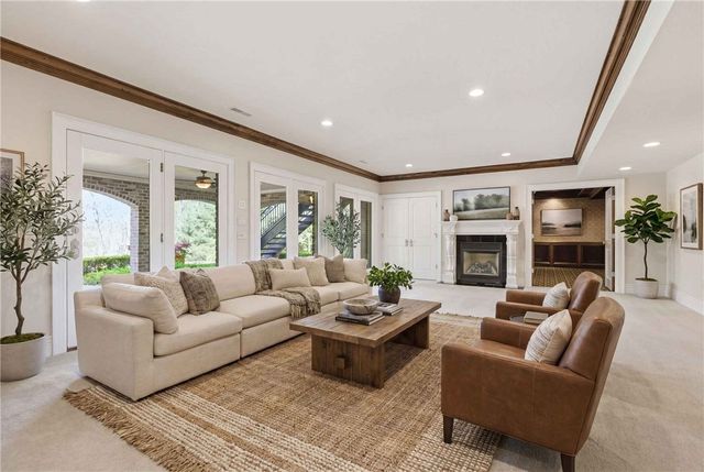 810 Chapel Hill Ct, Pine Twp, PA 15044