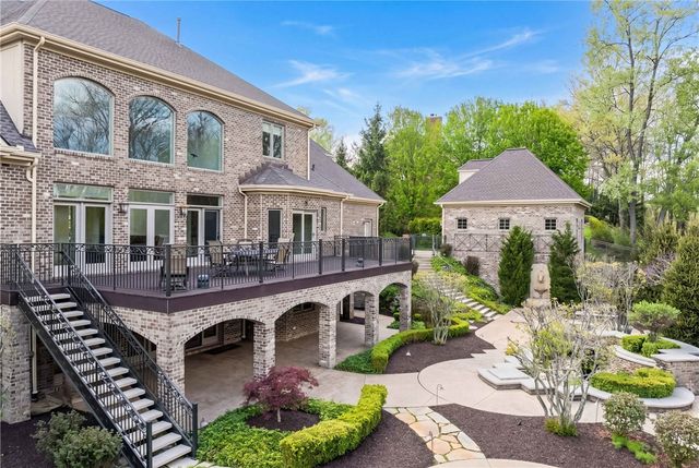 810 Chapel Hill Ct, Pine Twp, PA 15044