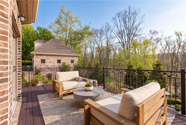 810 Chapel Hill Ct, Pine Twp, PA 15044