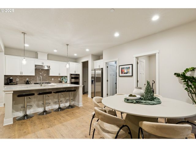 8549 Sw 176TH Ave, Beaverton, OR 97007