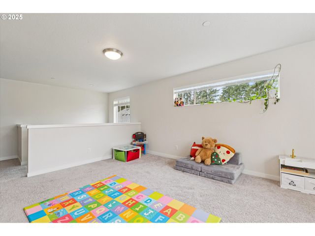 8549 Sw 176TH Ave, Beaverton, OR 97007