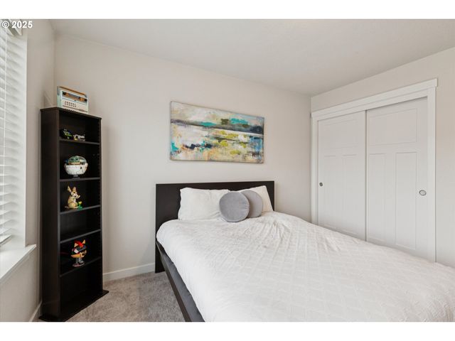 8549 Sw 176TH Ave, Beaverton, OR 97007