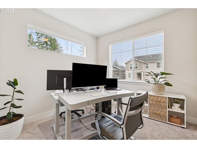 8549 Sw 176TH Ave, Beaverton, OR 97007