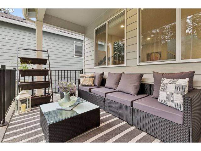 8549 Sw 176TH Ave, Beaverton, OR 97007