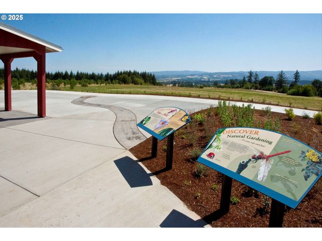 8549 Sw 176TH Ave, Beaverton, OR 97007