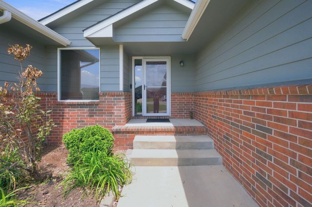 2102 E Lotus, Andover, KS 67002