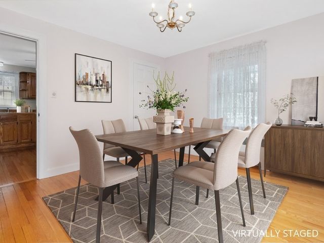 31 Oakledge Road, Waltham, MA 02452