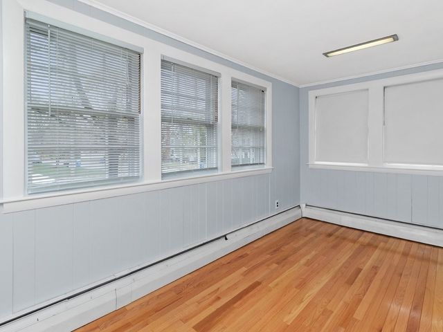 31 Oakledge Road, Waltham, MA 02452