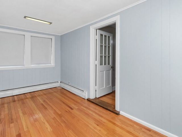 31 Oakledge Road, Waltham, MA 02452