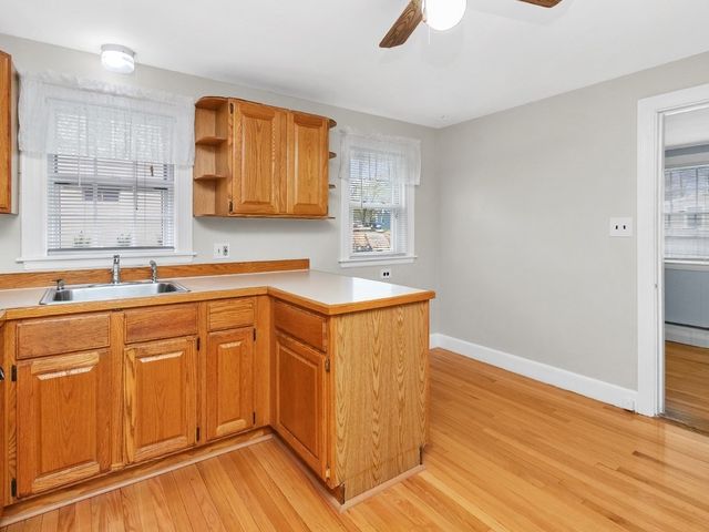 31 Oakledge Road, Waltham, MA 02452