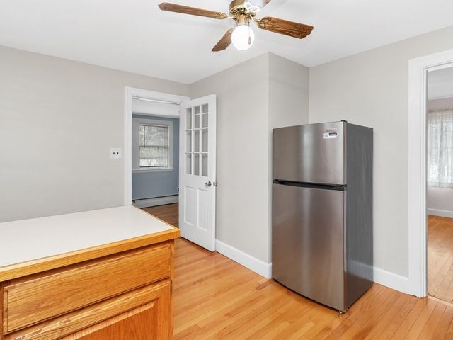 31 Oakledge Road, Waltham, MA 02452