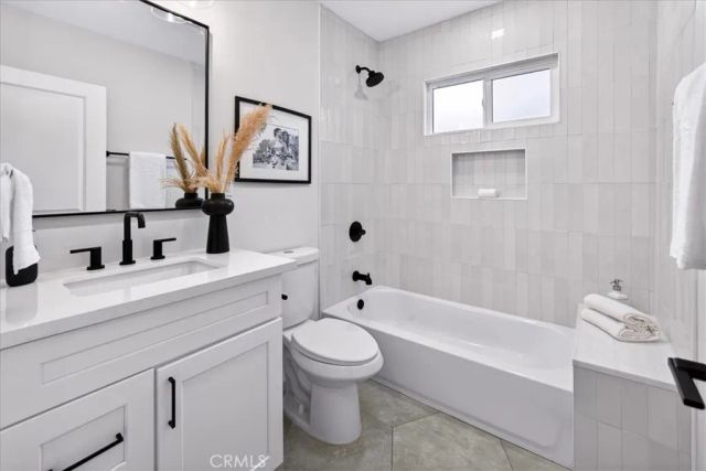 2622 S Bentley Avenue, Los Angeles, CA 90064