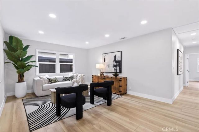 2622 S Bentley Avenue, Los Angeles, CA 90064