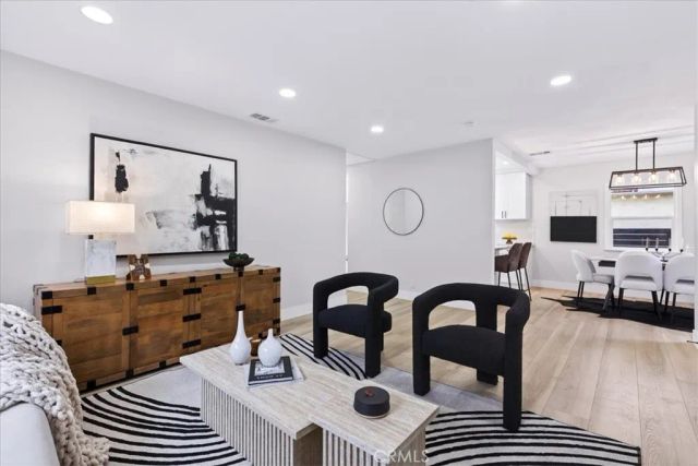 2622 S Bentley Avenue, Los Angeles, CA 90064